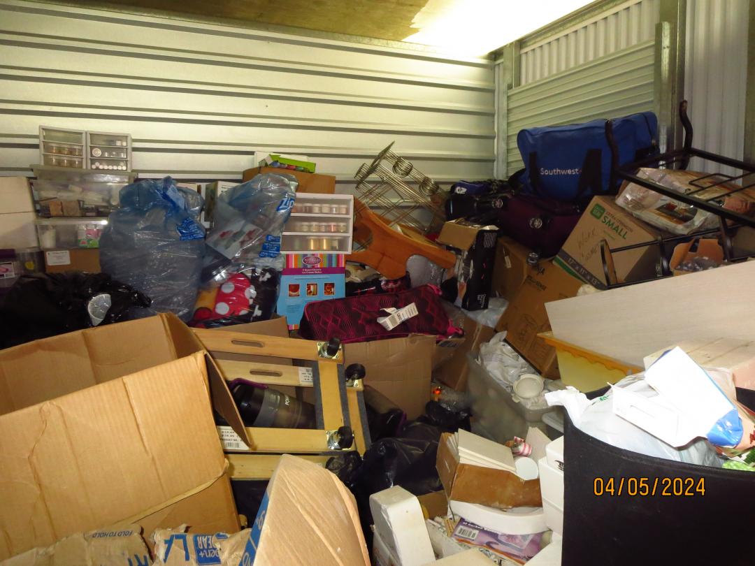 Storage Unit Auction in Alsip, IL at UHaul Moving & Storage of Alsip